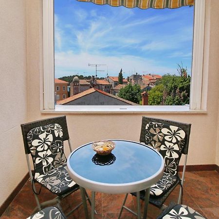 Polo Apartments Ровин Екстериор снимка